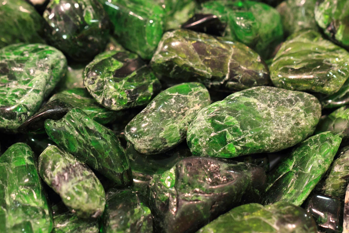 Diopside Stone: Meaning, Properties, Types & Value