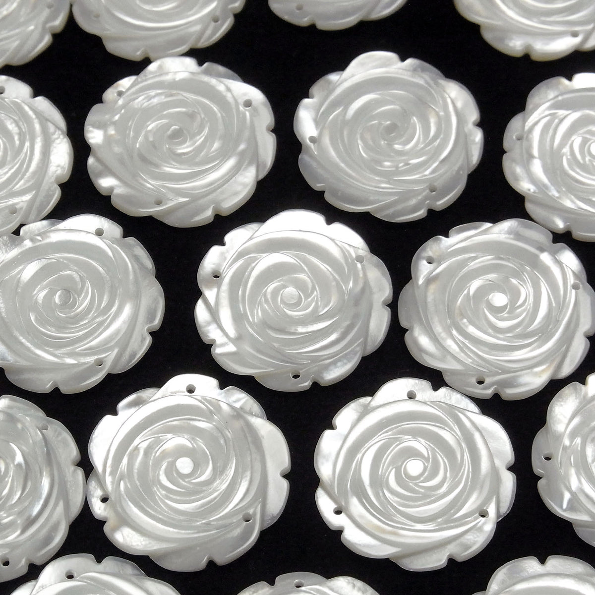 3pcs 8,79 $ ! Coque blanche (huître à lèvres argentées) AAA Rose 22 mm Trois trous 3pcs