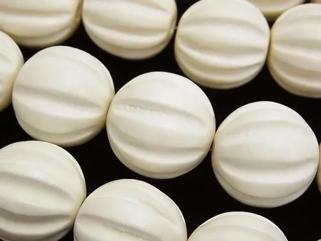 白木雕刻圓珠 20mm 1串 (約 15 英吋/38 公分)