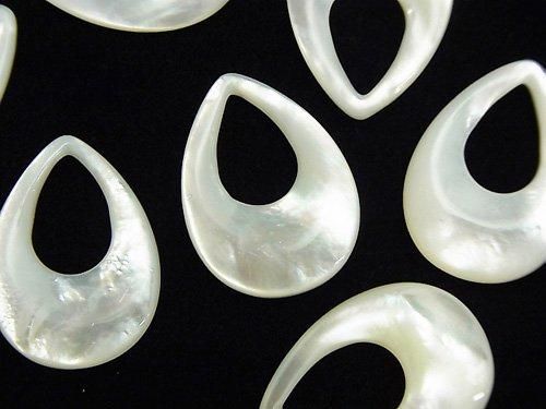 Hochwertige weiße Muschel (Silberlippen-Auster) AAA Donut Birnenform 25x18mm 1 Stück