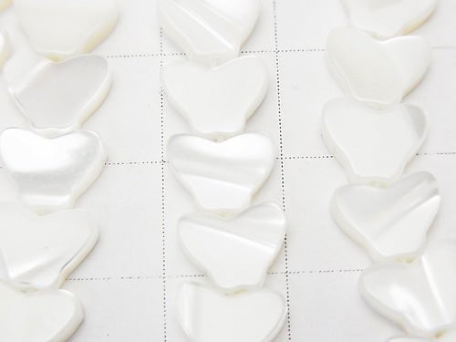 1strand $6.79! Mother of Pearl MOP Butterfly Motif 9x7x2mm White 1strand beads (aprx.14inch / 34cm)