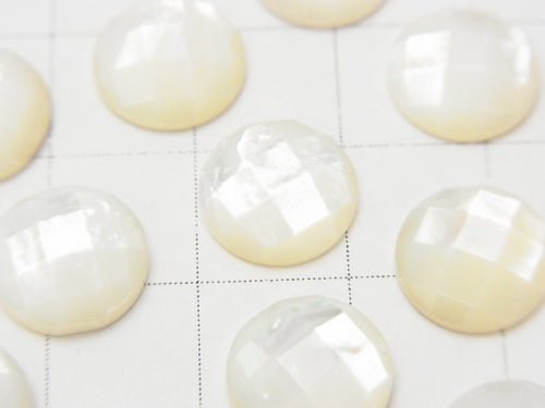 Hochwertige weiße Muschel (Silberlippen-Auster) AAA runder facettierter Cabochon 10x10x3mm 4 Stück
