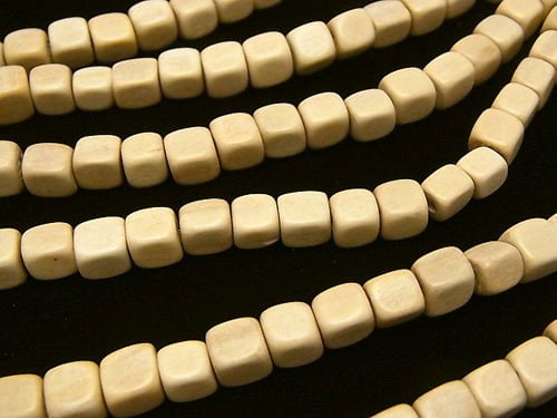 1 fil 3,79 $ ! Perles Cubes en Bois Blanc 6x6x6mm 1 fil (env. 38cm)