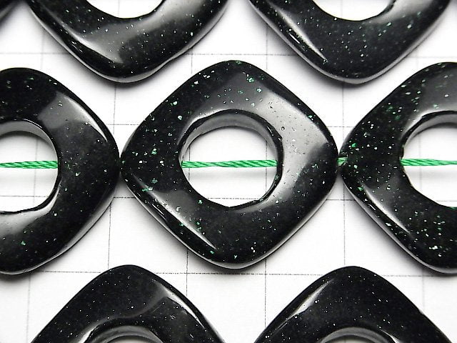 Grüner Goldstein Twist Diamant (Donut) 28x28x4mm halb oder 1 Strang Perlen (ca. 37 cm)
