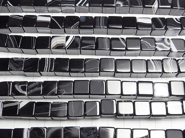 Gestreifter Onyx Würfel 10x10x10mm halb oder 1Strang Perlen (ca. 15 Zoll / 36 cm)