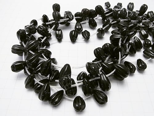 Onyx Line Carved Drop 16x10x10mm half or 1strand beads (aprx.15inch/38cm)