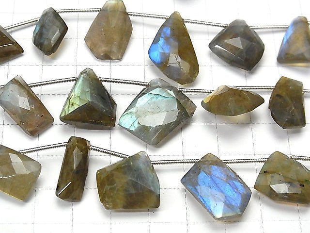 Labradorit AA++ Freiform Checker Cut 1 Strang Perlen (9 Stück).