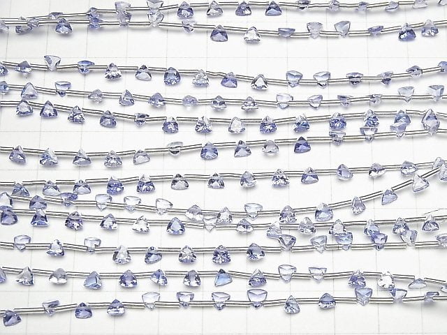 Hochwertiger Tansanit AAA Dreieck facettiert 4x4mm halb oder 1Strang Perlen (18 Stück)