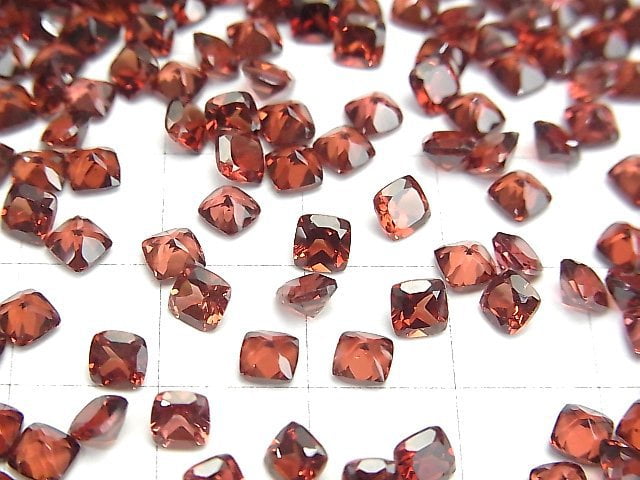 Hochwertiger Mosambik Granat AAA unbohrbar quadratisch facettiert 4x4mm 10 Stück