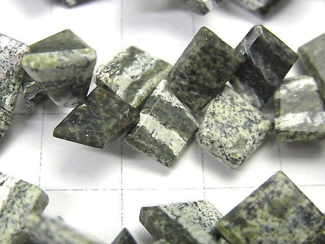 蛇紋石原切刻面珠1串(約7英吋/18公分)