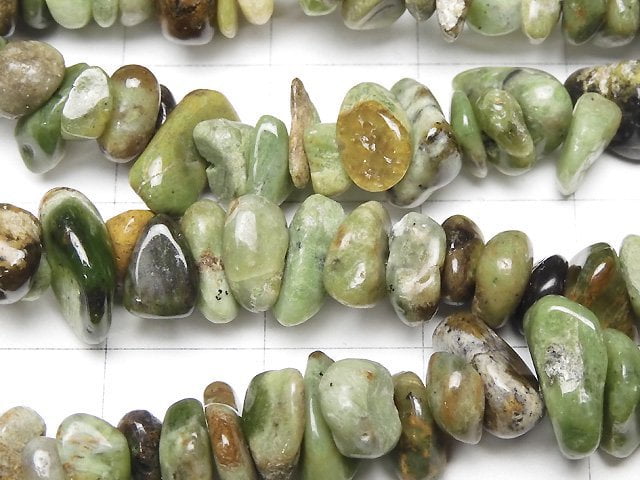 綠色蛋白石碎石 (小塊狀) 1串珠 (約32英寸/80厘米)