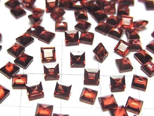 Hochwertiger Mosambik Granat AAA lose Stein quadratisch facettiert 4x4mm 5 Stück