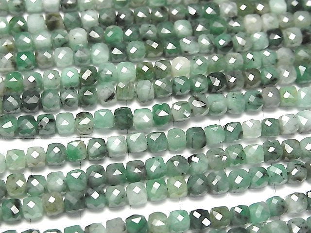 Hochwertig! Brasilianischer Smaragd AA Würfelform 4x4x4mm halb oder 1strang Perlen (ca. 15 Zoll / 37 cm)