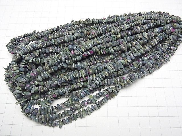 Rubin in Fuchsit Chips (kleines Nugget) 1Strang Perlen (ca. 15Zoll/38cm)