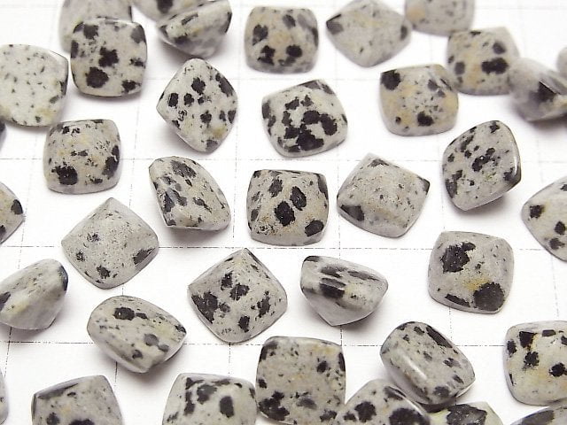 Dalmatiner-Jaspis Zuckerhut-Schliff 8x8mm 2 Stück