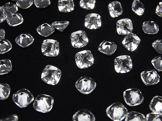 Hochwertiger Danburit AAA lose Steine quadratisch facettiert 6x6mm 1 Stück