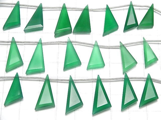 High Quality Green Onyx AAA- Flat Triangle 1strand beads (8pcs )