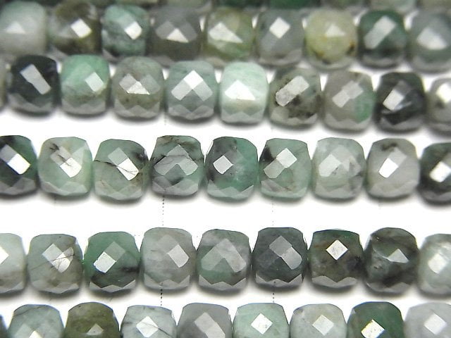 高品質!巴西祖母綠 AA 立方體形狀 4.5x4.5x4.5mm 半串或 1 串珠子 (約 15 英吋/36 公分)