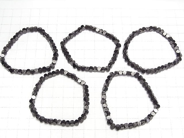 Meteoriten (Muonionalusta) Würfelform 4x4x4mm Schwarzes Armband