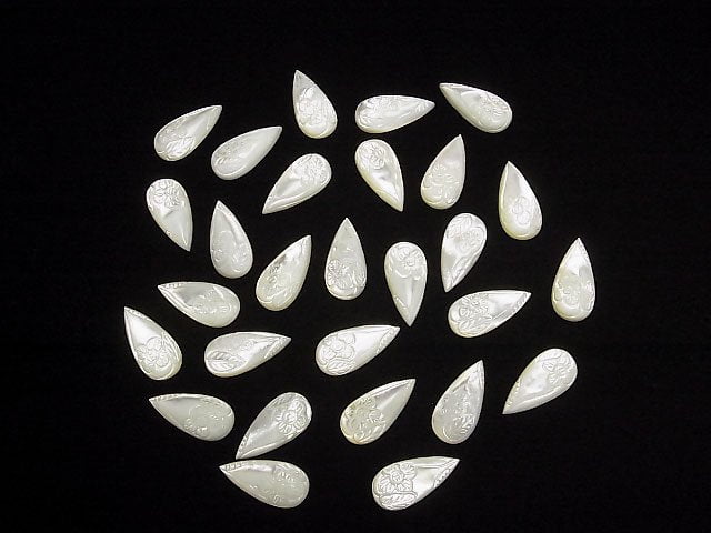 Hochwertige weiße Muschel geschnitzte Tropfenform Cabochon 25x12mm 1 Stück