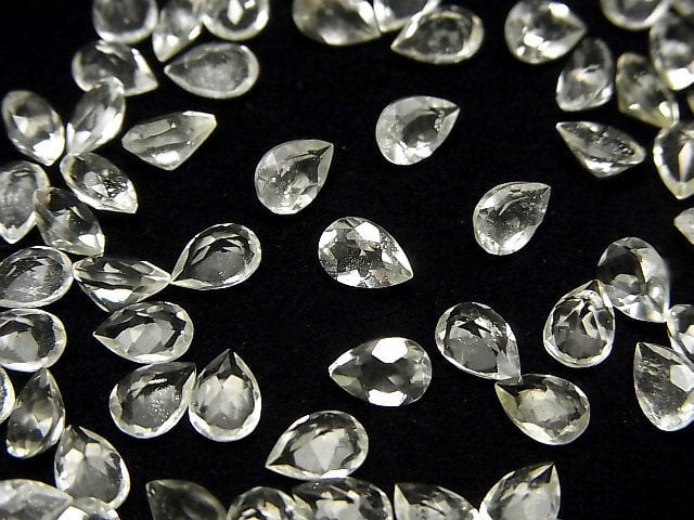 Hochwertiges libysches Wüstenglas AAA lose Stein tropfenförmig facettiert 6x4mm 2 Stück