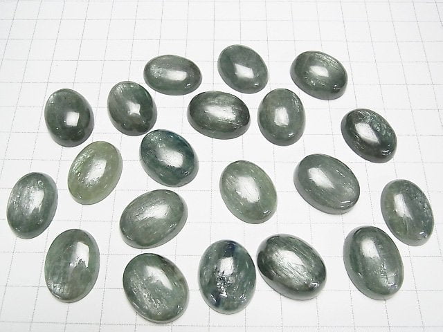 Grüner Kyanit AAA- ovaler Cabochon 22x17mm 1 Stück
