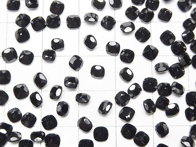Hochwertiger schwarzer Spinell AAA lose Stein quadratisch facettiert 4x4mm 10 Stück