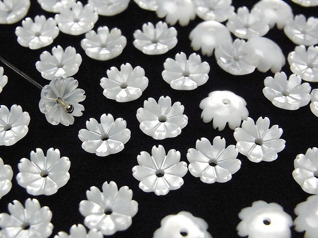 Hochwertige Weiße Muschel AAA 3D Blume 8mm Zentrum Loch 4 Stück