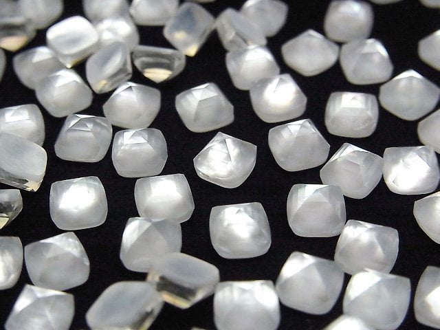 Weißes Muschel x Kristall AAA Zuckerlaib Schnitt 6x6mm 2 Stück