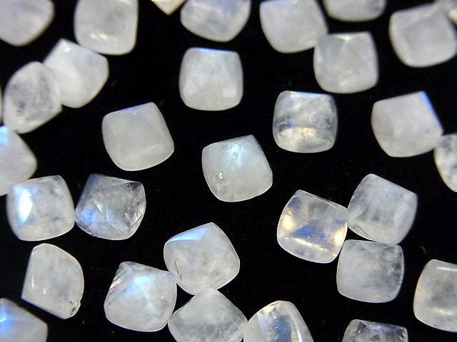 Hochwertiger Regenbogenmondstein AA++ Zuckerlaibschliff 6x6mm 3 Stück