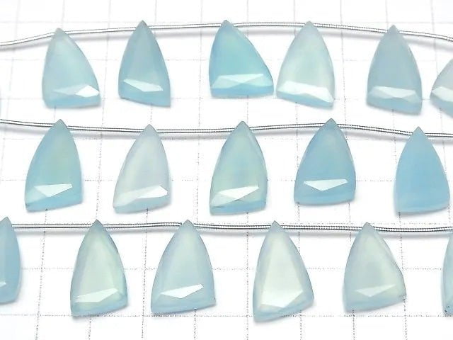Hochwertiger meerblauer Chalcedon AAA- Flacher Dreieck halb oder 1strang Perlen (8Stück)
