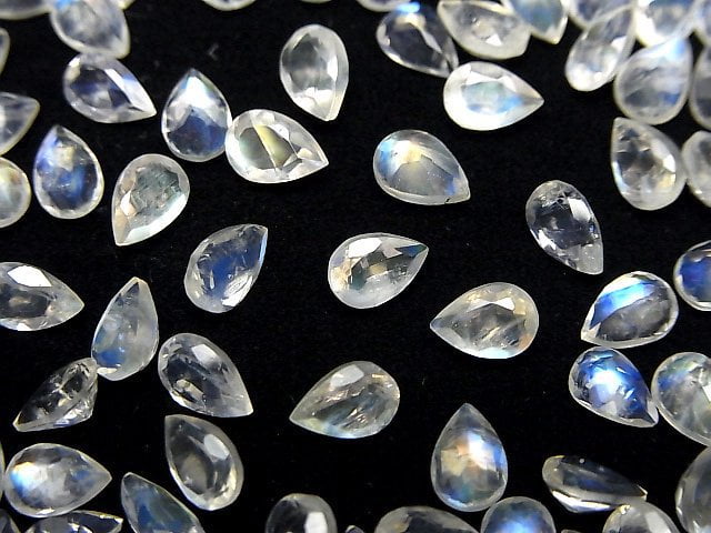 Hochwertiger Regenbogen-Mondstein AAA- Lose Steine Birnenform Facettiert 6x4mm 3 Stück
