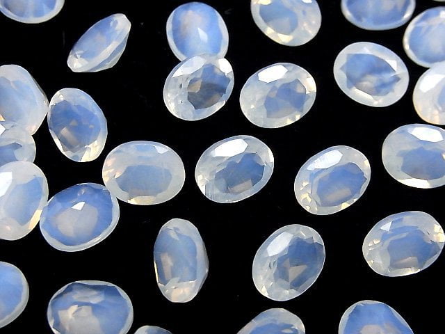 Hochwertiger Mondlichtquarz AAA Oval facettiert 10x8mm 1 Stück
