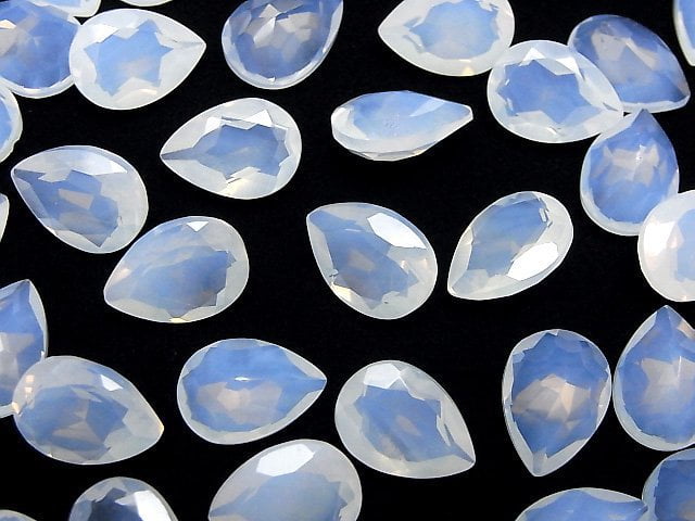 Hochwertiger Mondlichtquarz AAA Birnenform facettiert 14x10mm 1 Stück