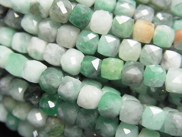 High Quality! Brazilian Emerald AA Cube Shape 4x4x4mm half or 1strand beads (aprx.15inch/37cm)