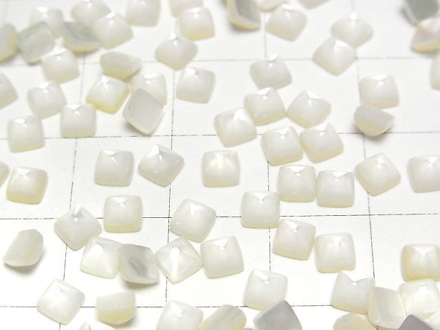 High Quality White Shell (Silver-lip Oyster) AAA Sugarloaf Cut 4x4mm 4pcs