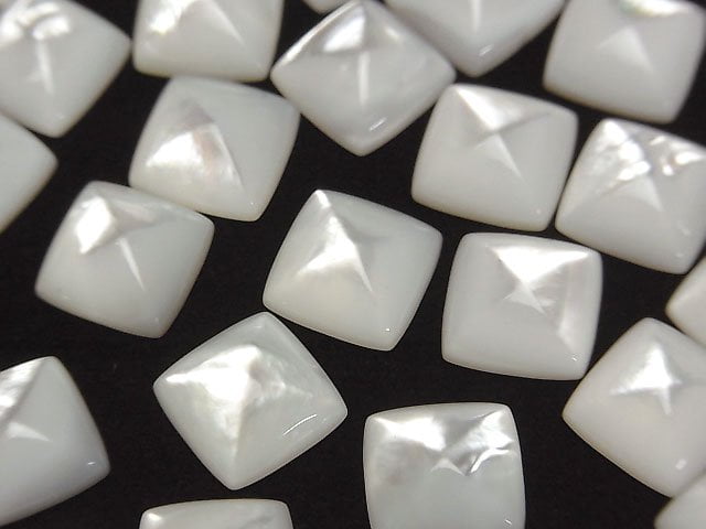 High Quality White Shell (Silver-lip Oyster) AAA Sugarloaf Cut 10x10mm 2pcs