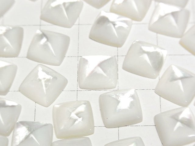 High Quality White Shell (Silver-lip Oyster) AAA Sugarloaf Cut 10x10mm 2pcs
