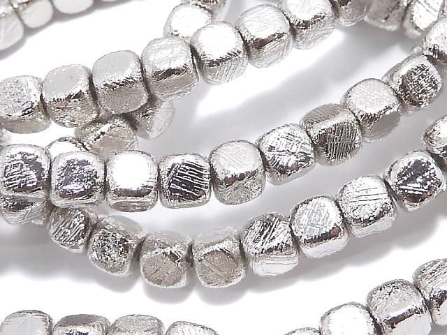 Meteorite (Muonionalusta) Cube 4x4x4mm Bracelet