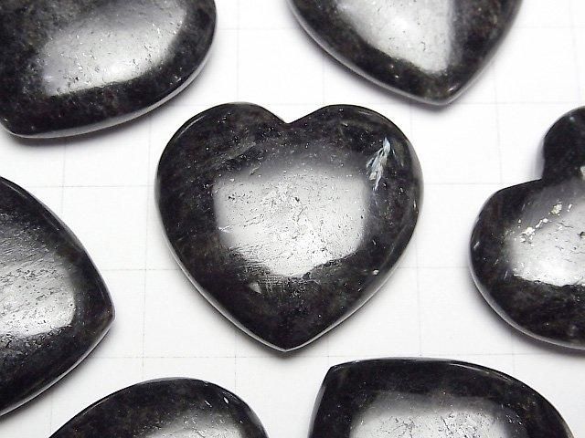 Nuummite Undrilled Heart 28x30mm 1pc
