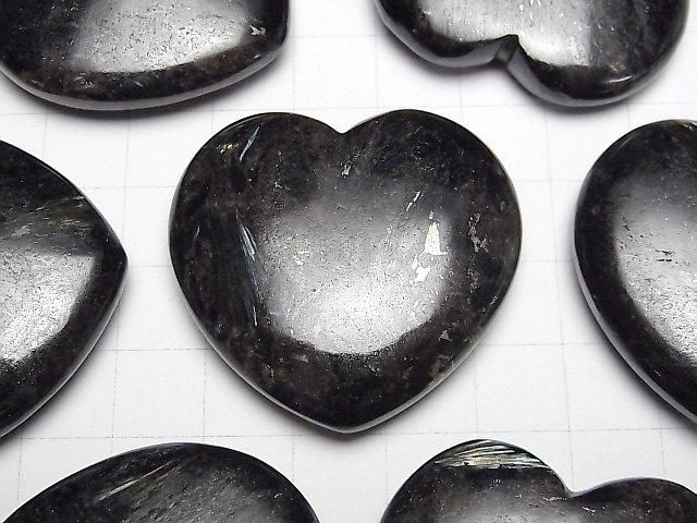Nuummite Undrilled Heart 38x40mm 1pc