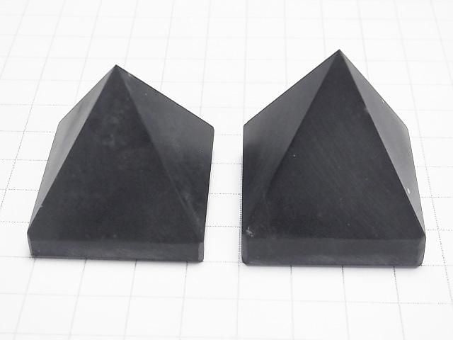 Shungite AAA Pyramid Shape 35-40mm 1pc