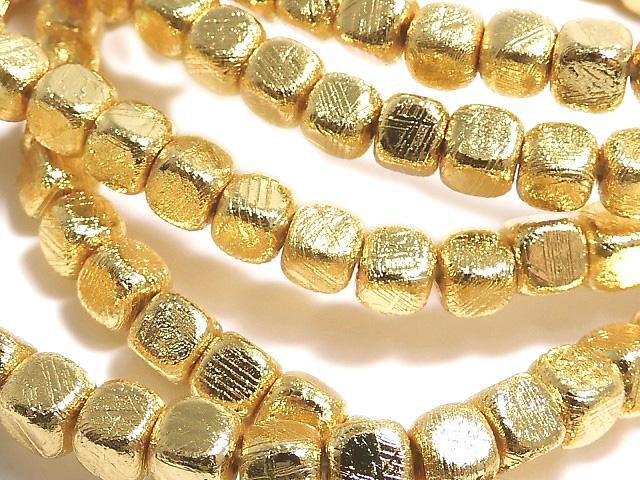 Meteoriten (Muonionalusta) Würfel 4x4x4mm Gelbgold Armband