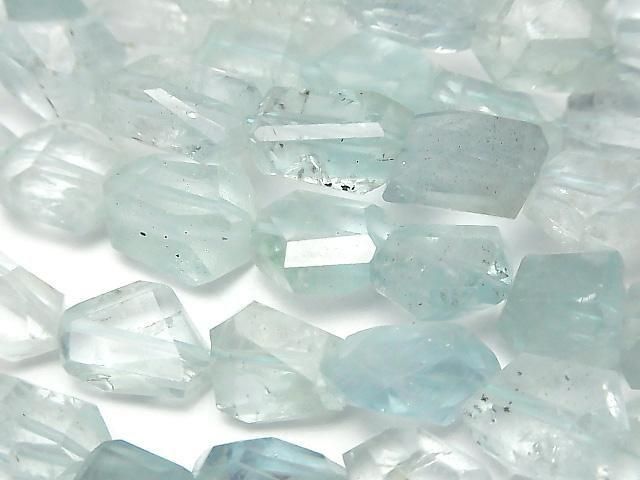 Aquamarine AA++ Faceted Nugget half or 1strand beads (aprx.7inch/17cm)