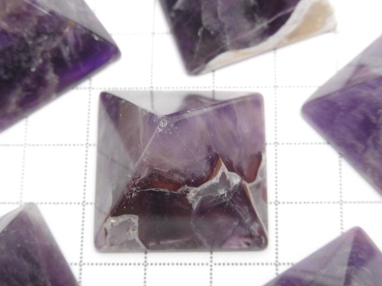 Mixed Amethyst Pyramid Shape 26x26x20mm 1pc