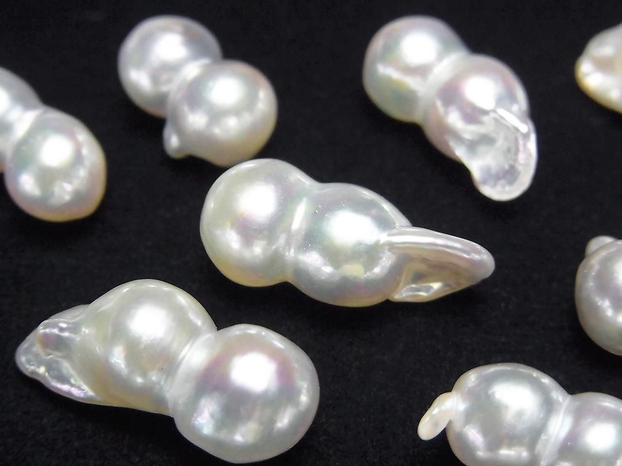 Akoya Pearls AAA- Natural Twin Pearl 7-8.3mm White Silver Untreated 1pc
