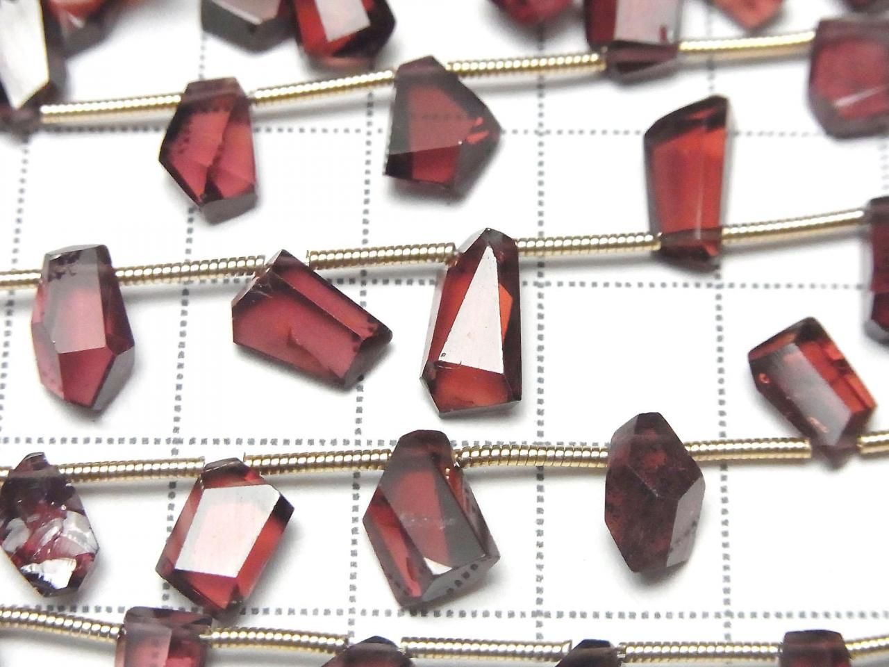 Mozambique Garnet AA++ Rough Faceted Nugget Top Side Drilled Hole 1strand beads (15pcs)