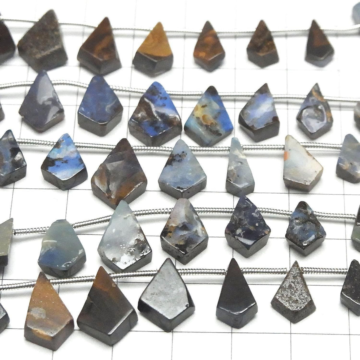 Boulder Opal Deformed Diamond Shape 1strand beads (17pcs)