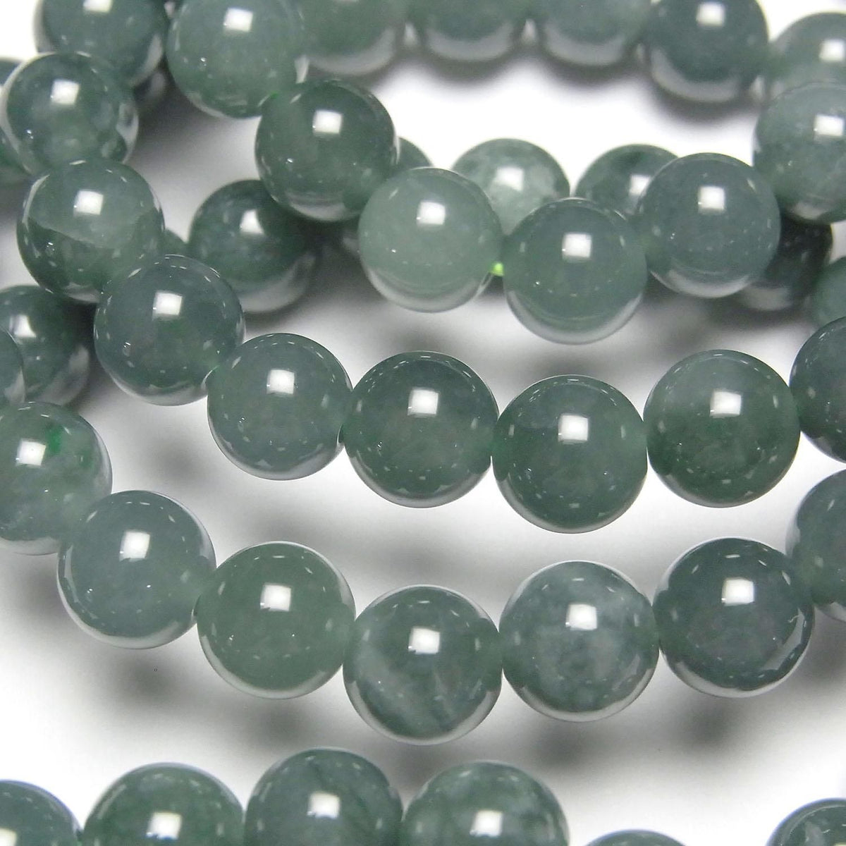 Guatemalan Jadeite Round 8mm 1strand beads (Bracelet)