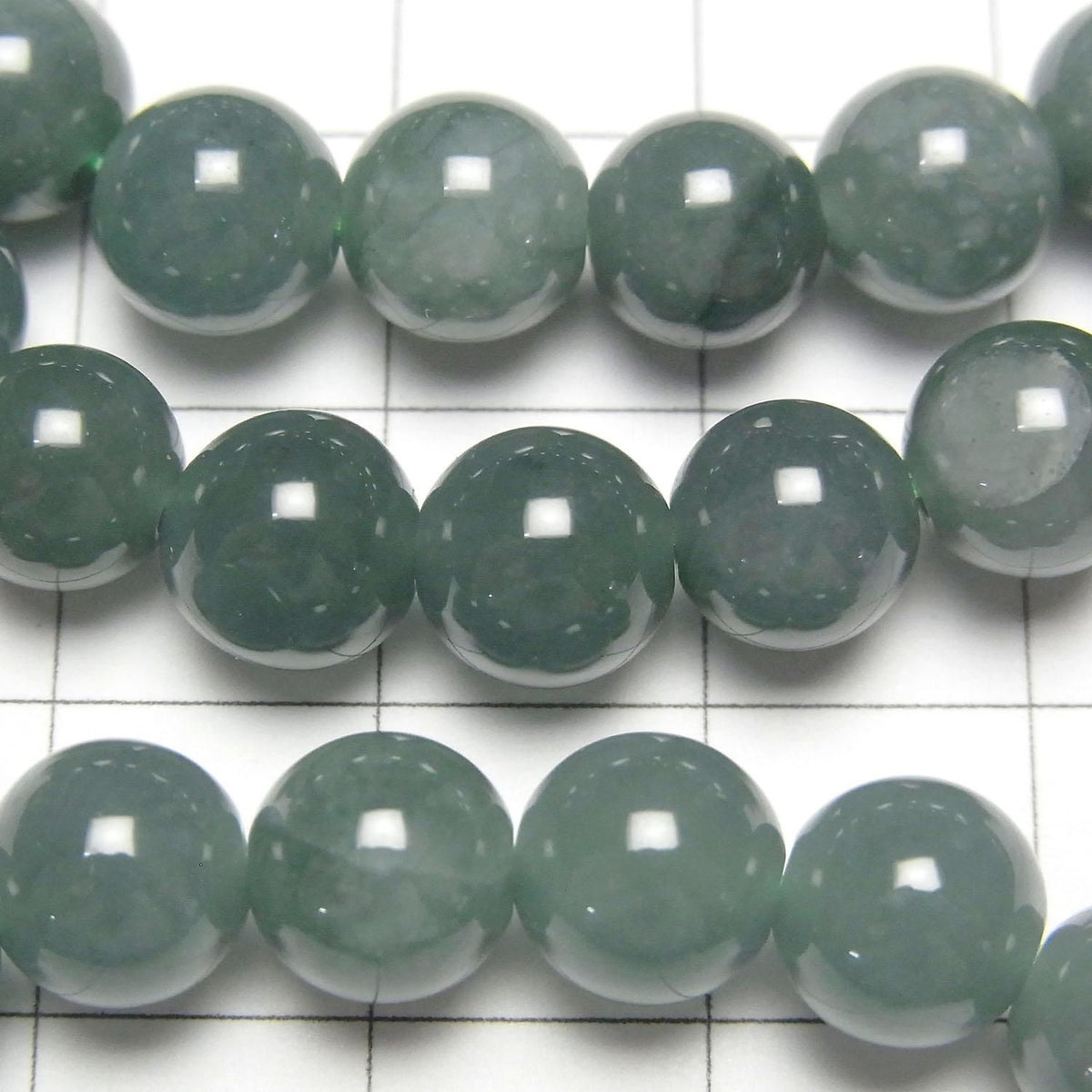 Guatemalan Jadeite Round 8mm 1strand beads (Bracelet)